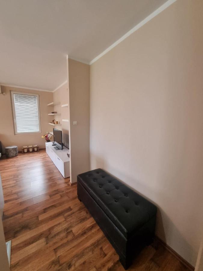 Hawaii- 2 Bdr, Arena, Sava Centar, Free Parking Lägenhet Belgrad Exteriör bild
