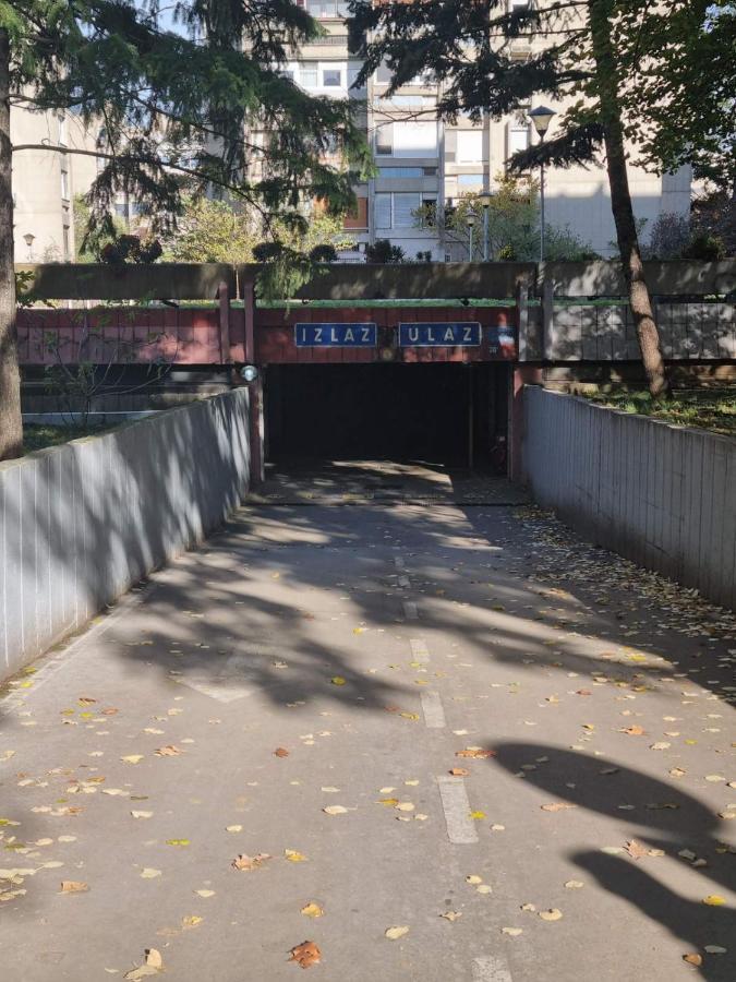 Hawaii- 2 Bdr, Arena, Sava Centar, Free Parking Lägenhet Belgrad Exteriör bild